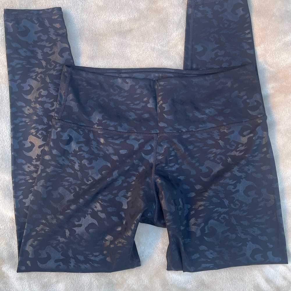 Black Camouflage Leggings - Picture 2 of 10
